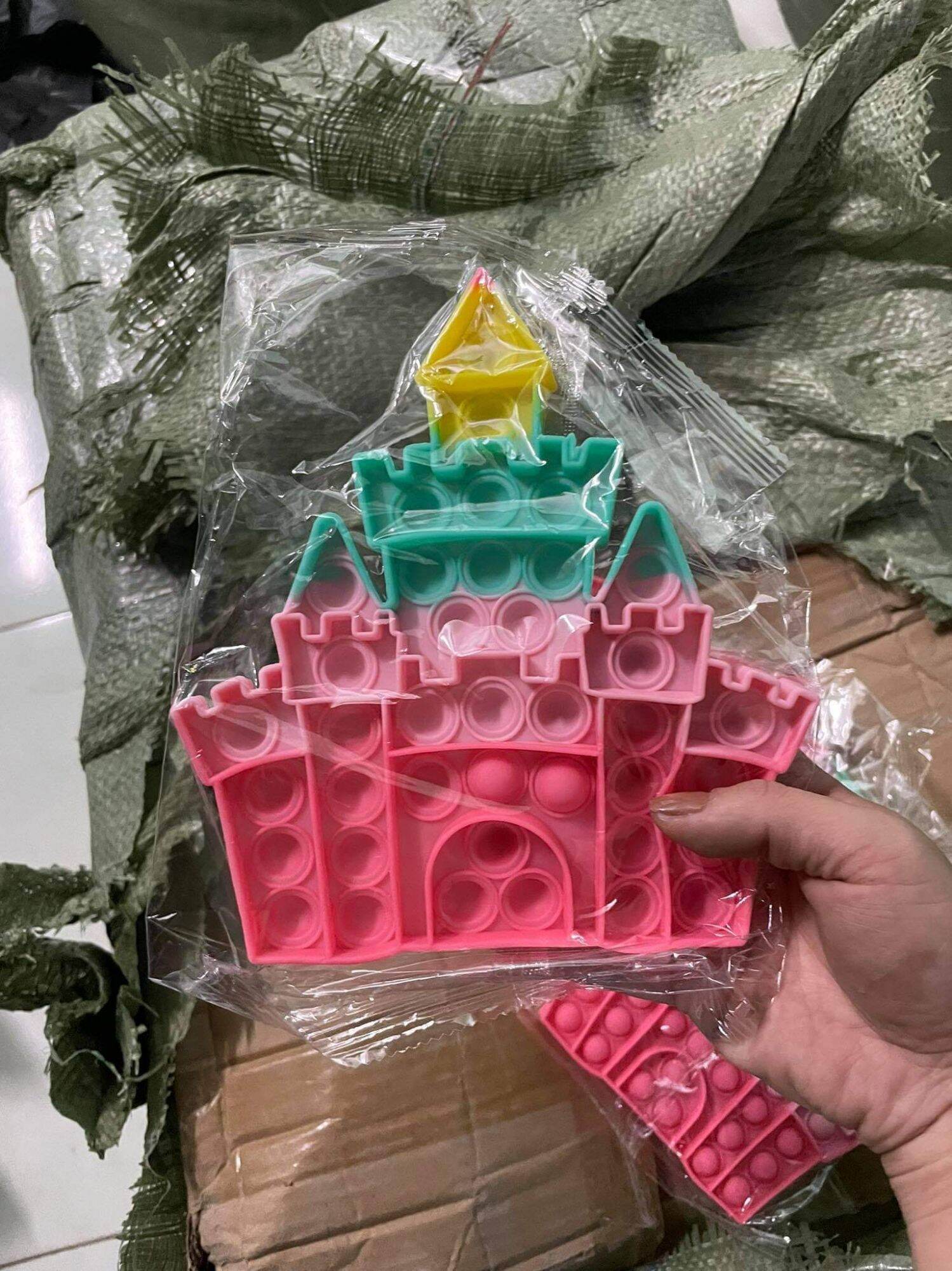 pop ít màu sắc cầu vồng