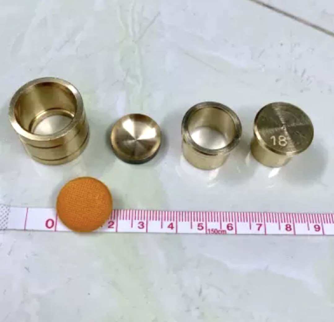 Khuôn nút bọc vải 18mm và 50 cái phôi 18mm