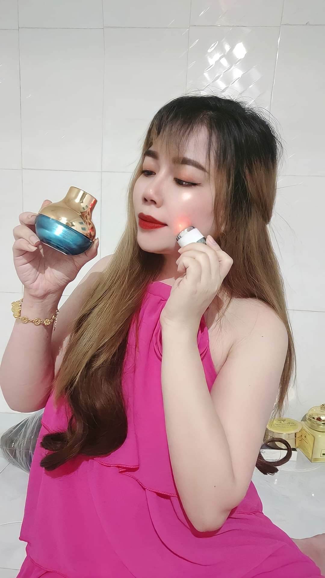 kem face dưỡng căng bóng da.