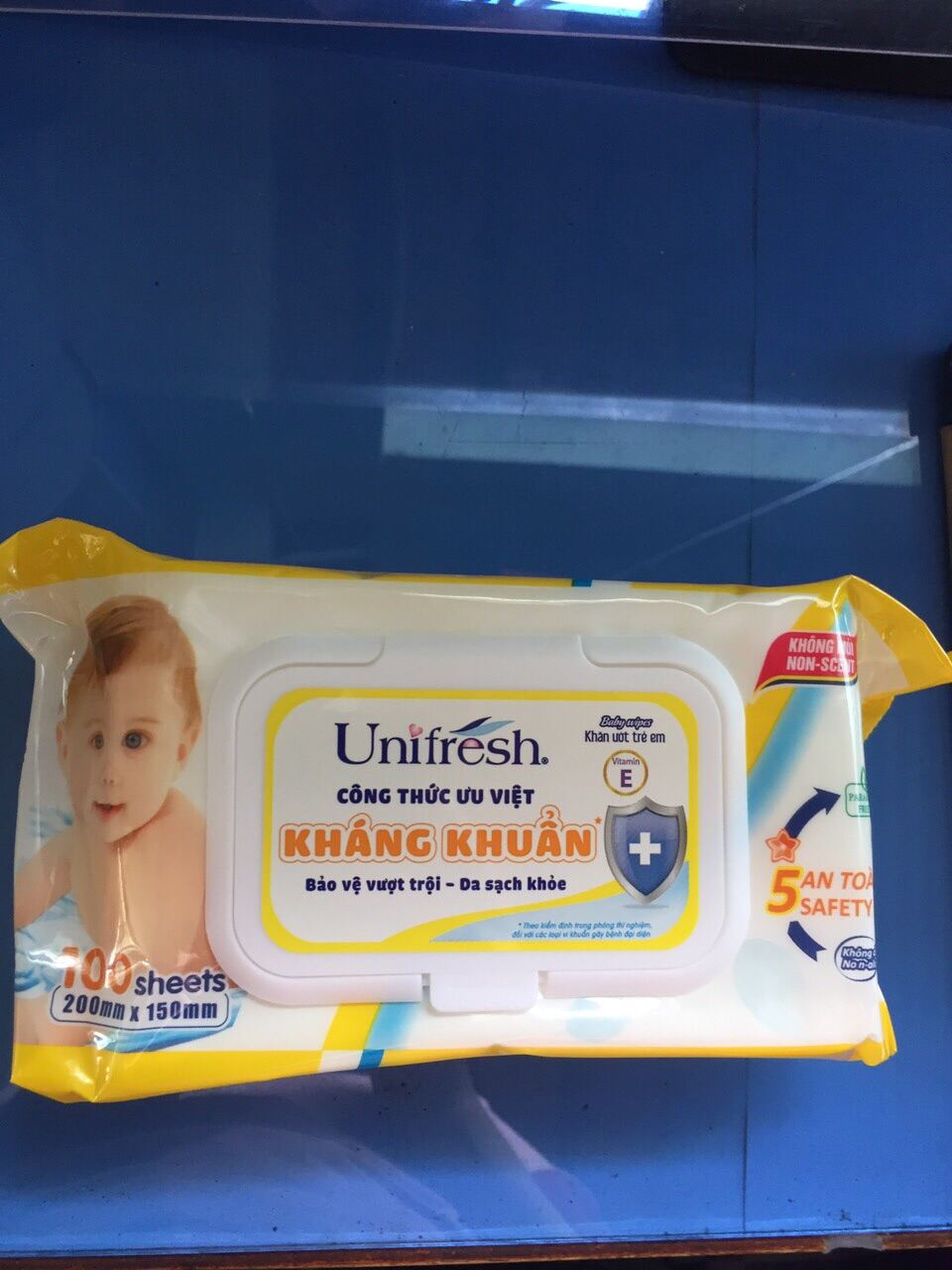 TpHcm Khăn ướt Unifresh 100 tờ không mùi Vitamin E- Date luôn mới