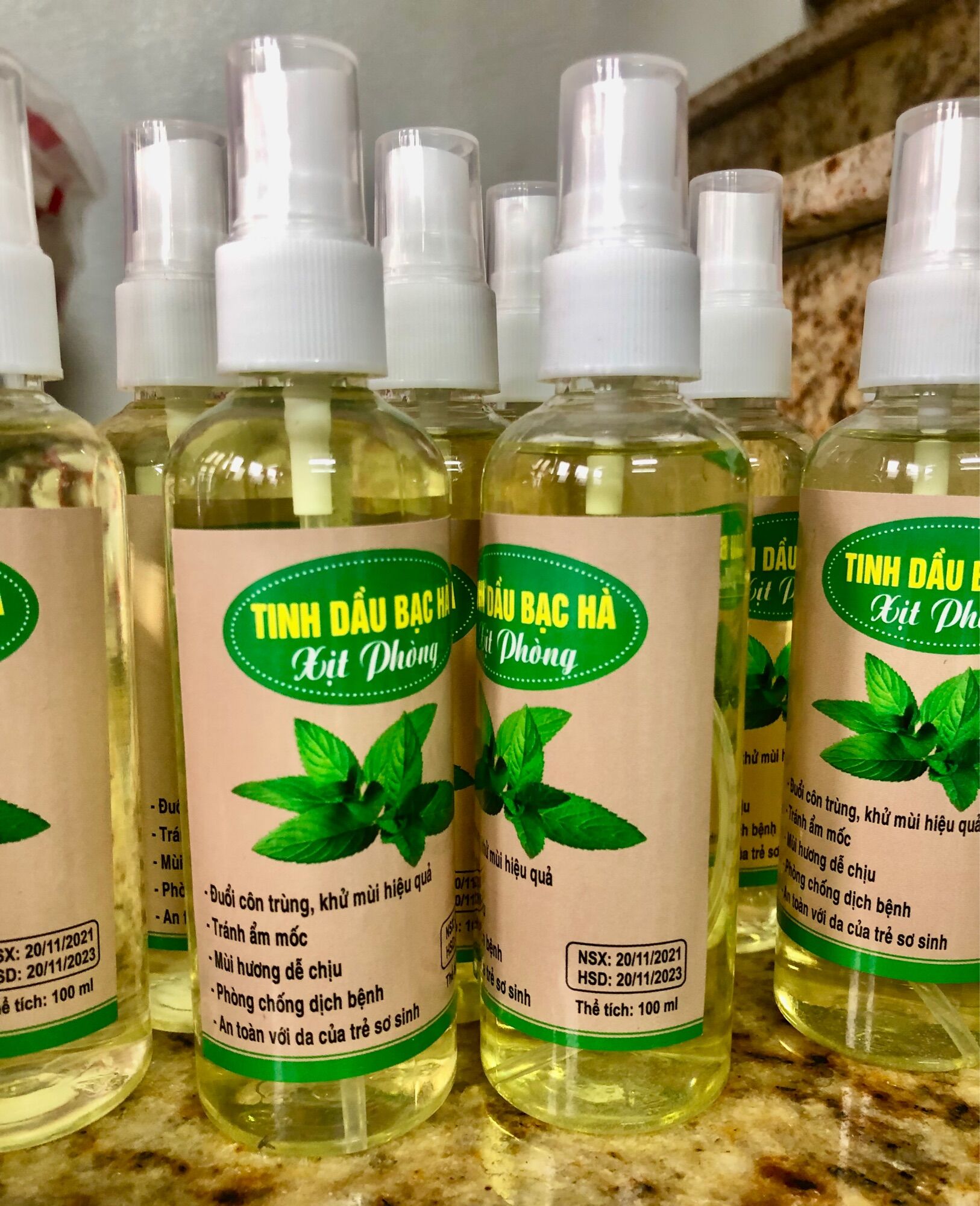 Tinh dầu xịt phòng hương bạc hà (100ml)