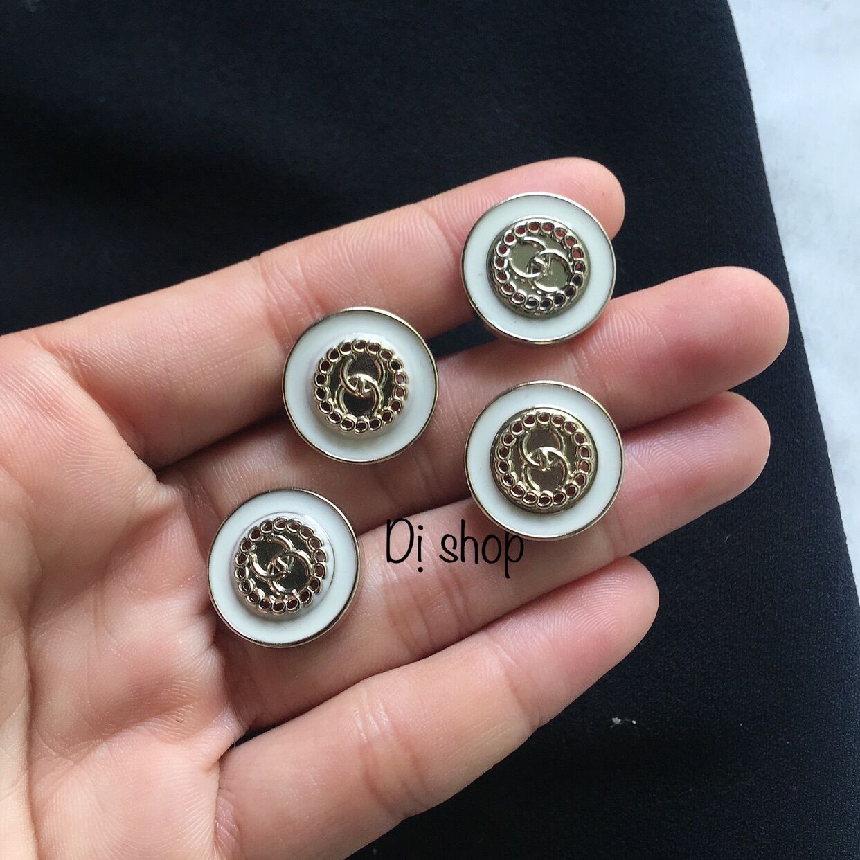 (N034) 1 NÚT KIM LOẠI THƯƠNG HIỆU SIZE 1.8cm