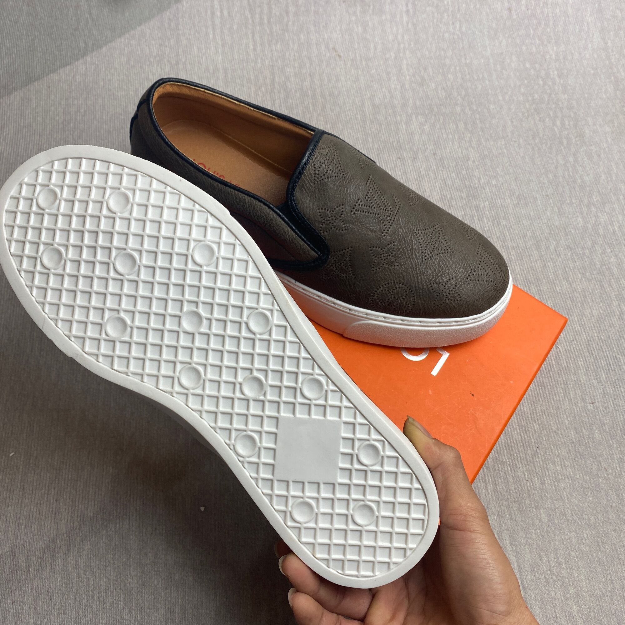 Giày Lười Nam - Slipon L.V Da Bò - Xám