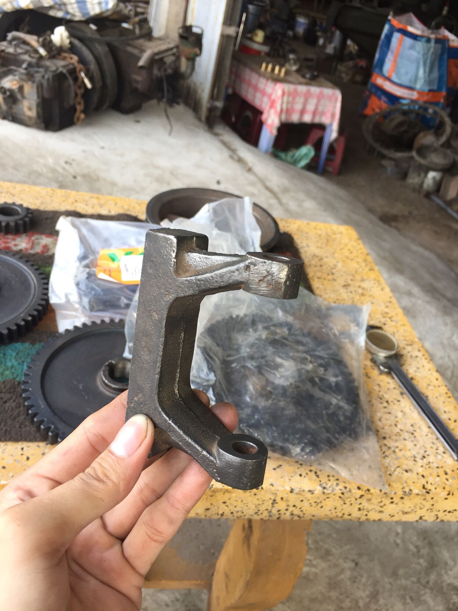Càng gạt Disico , Gt10