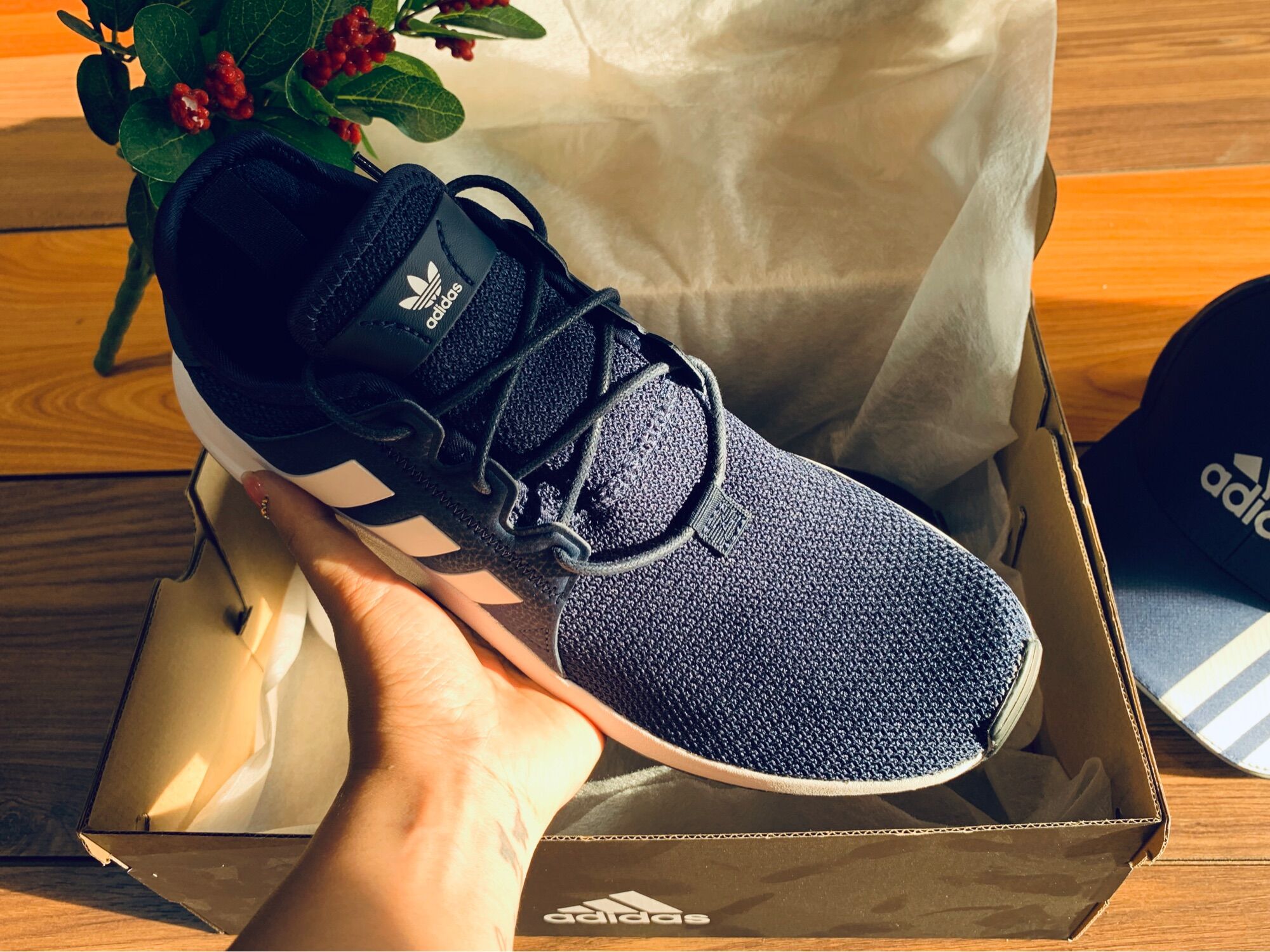 Giày Adidas XPLR sale