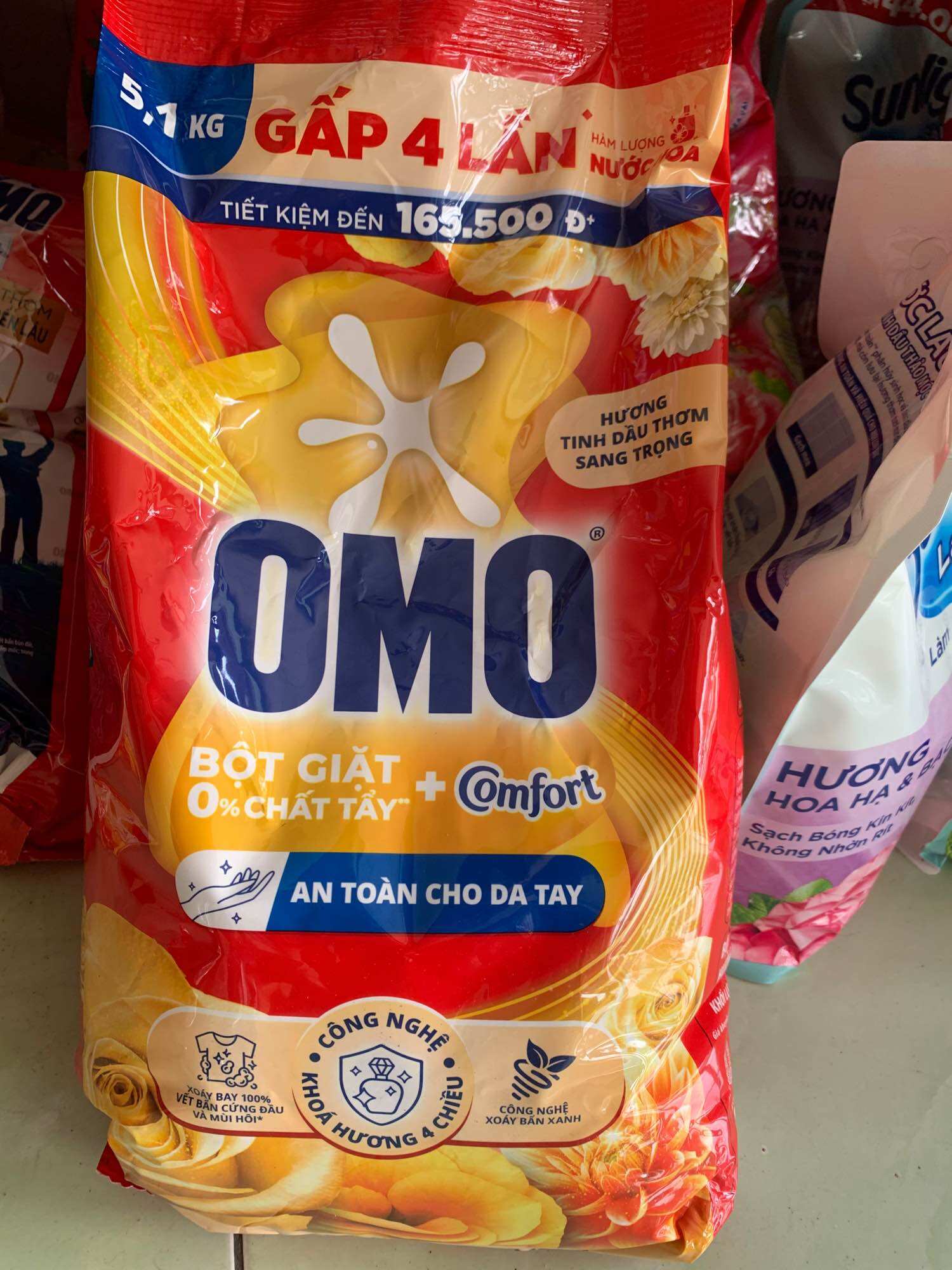 Bột giặt OmO hương nước hoa comfort 5,1kg mới