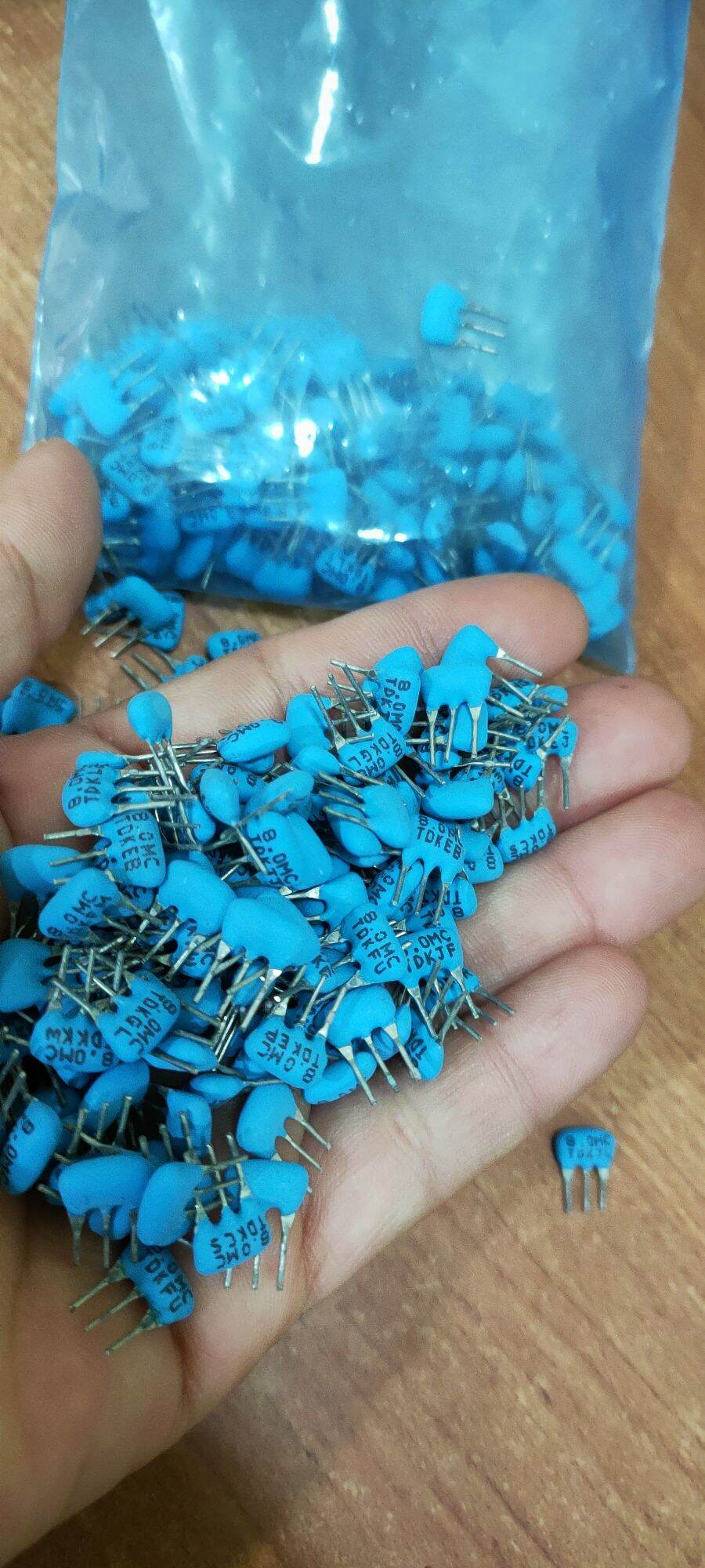 20 con thạch anh 8m 3 chân