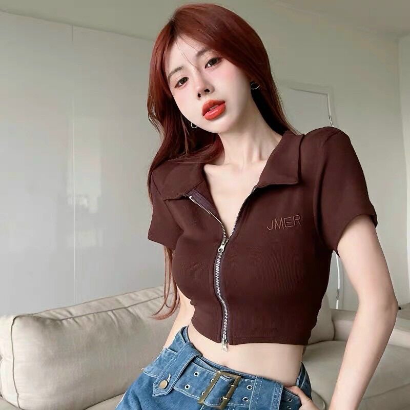 Áo croptop cổ bẻ kèm khoá BG