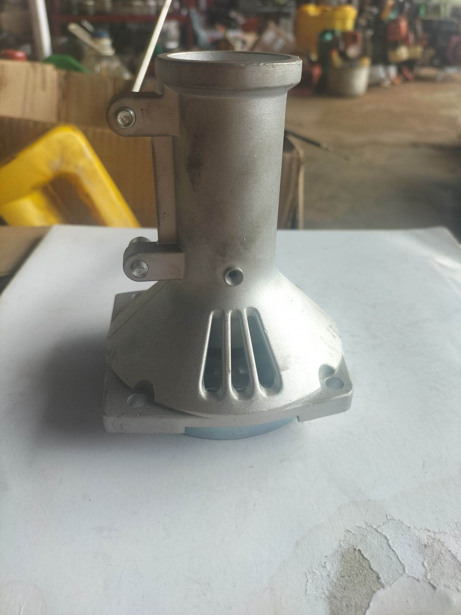 bắp chuối kèm chuông côn máy cắt cỏ cần 28/9