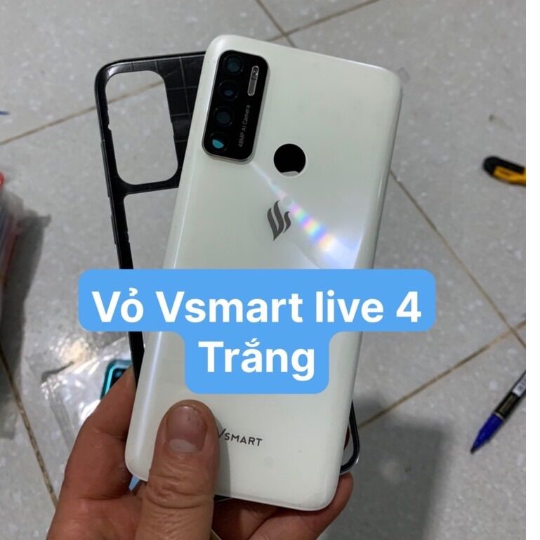 Lưng Vsmart live 4