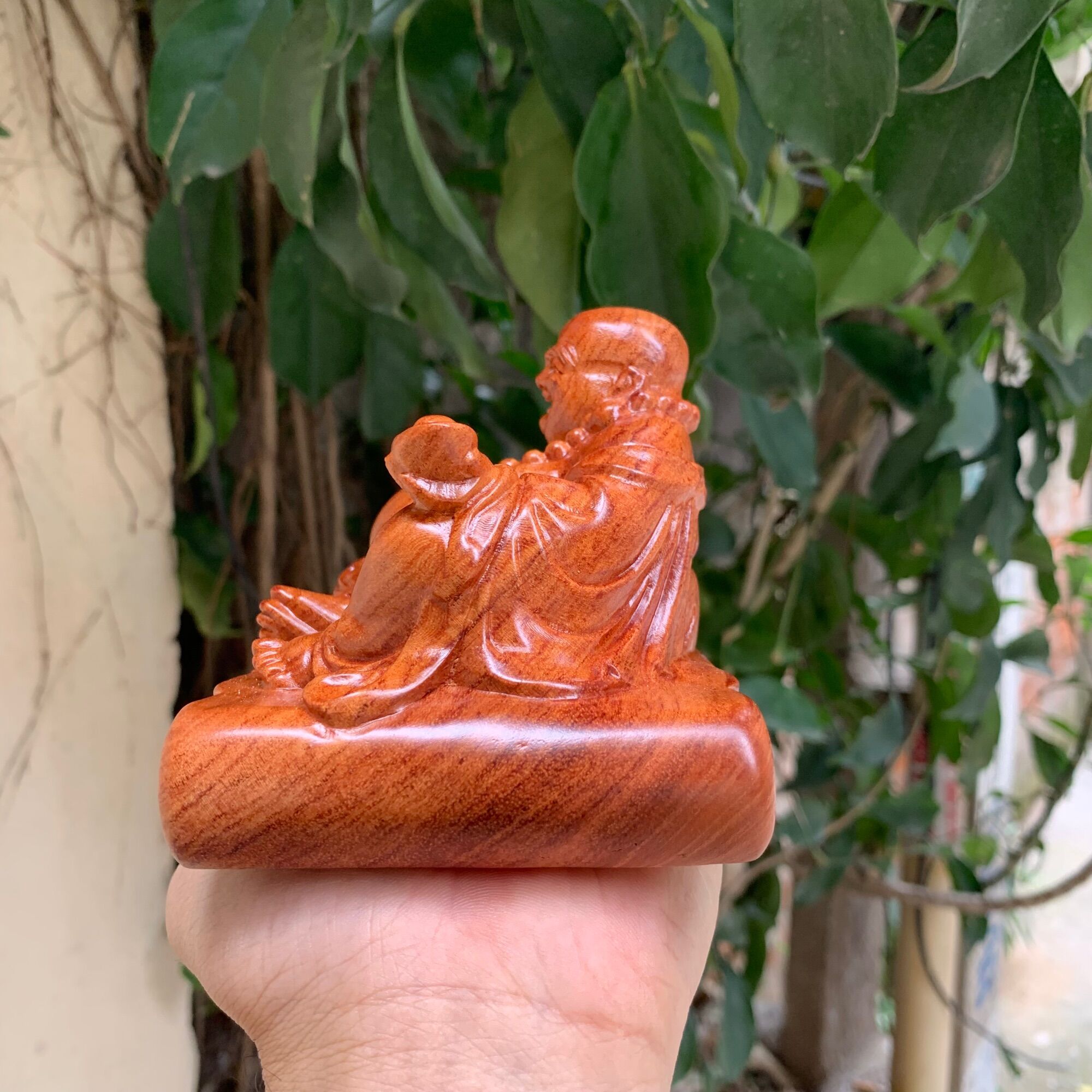Tượng phật di lặc gỗ hương
