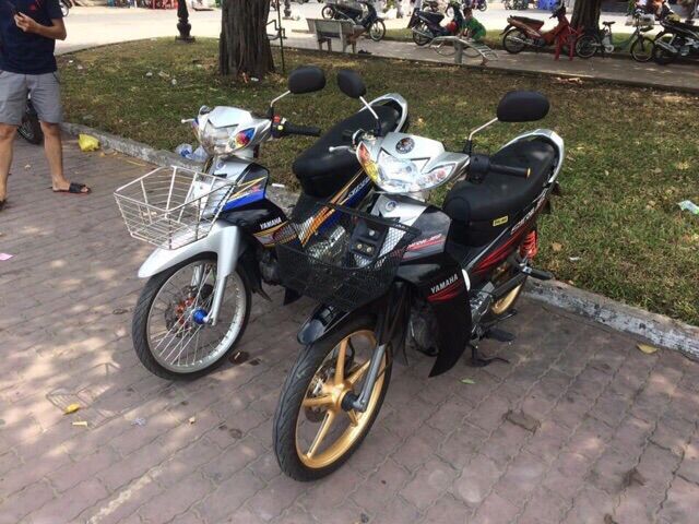 Kính Kiếng Spark 1:1 Chân Xi 1 Cặp
