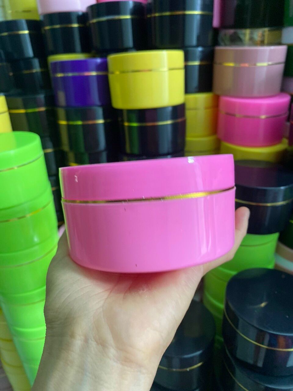 Hủ đựng kem body 250g [màu vàng]