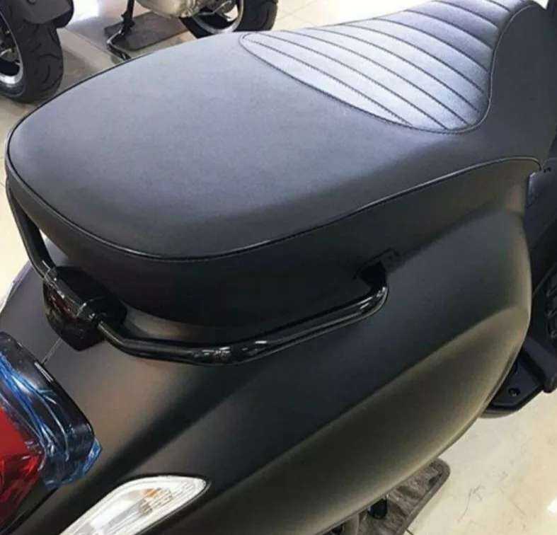 vỏ yên (da bọc yên ) vespa Primavera sprint