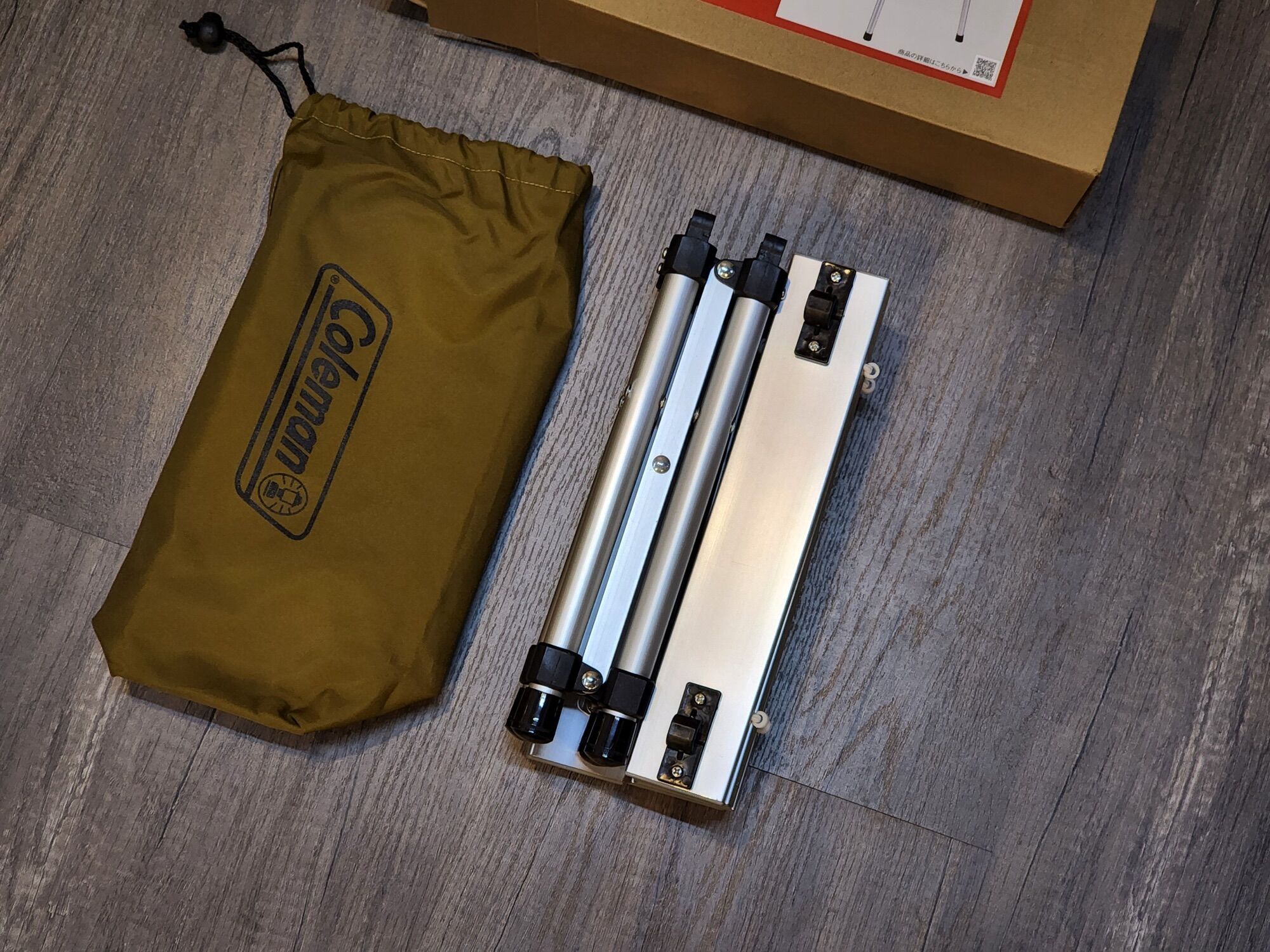 Bàn xếp Coleman Compact Alumi Table