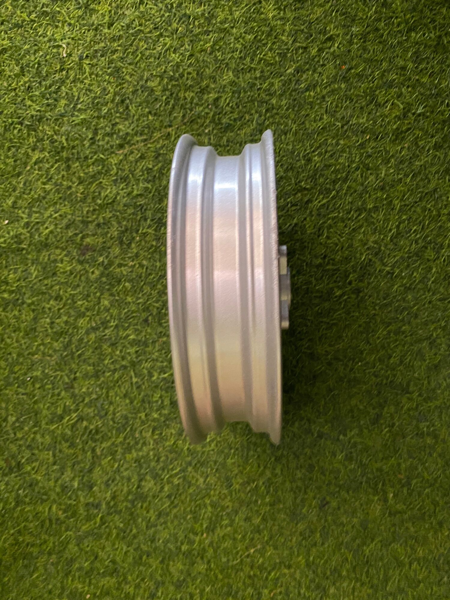 Vành trước xe máy điện Vespa phanh đĩa vành 10