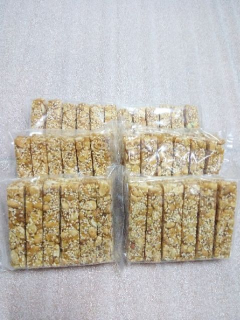 KẸO lạc nhà làm Đặc sản Đại đồng quê em(loại gói nhỏ 200g)