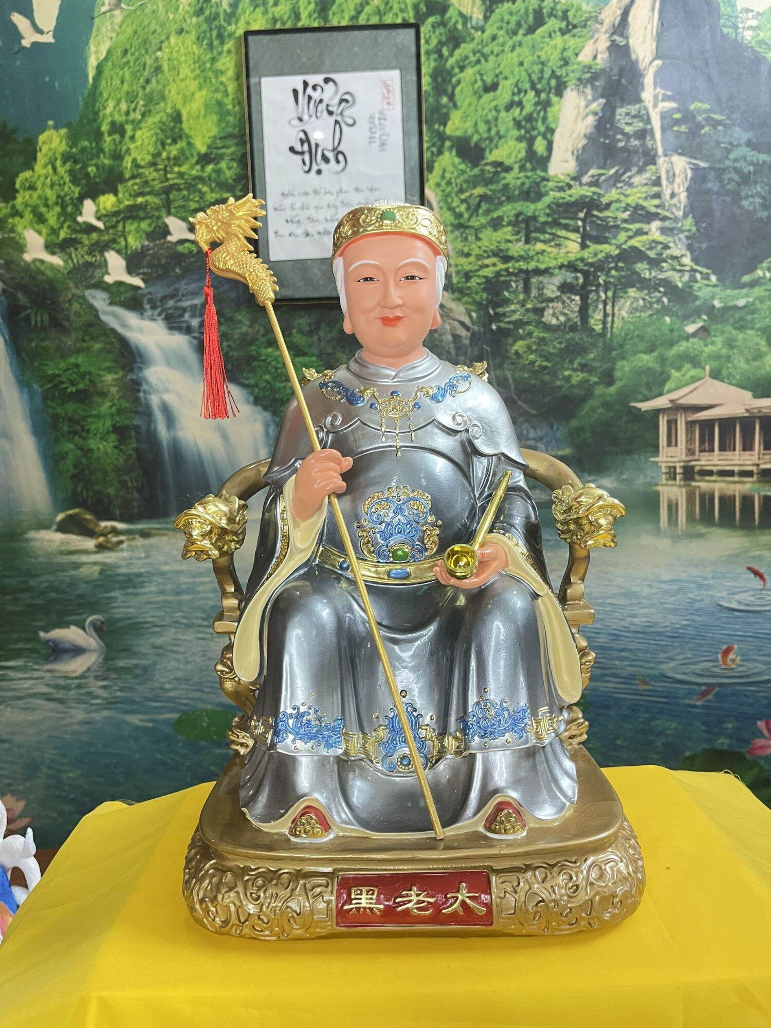 Tượng bà cố hỷ