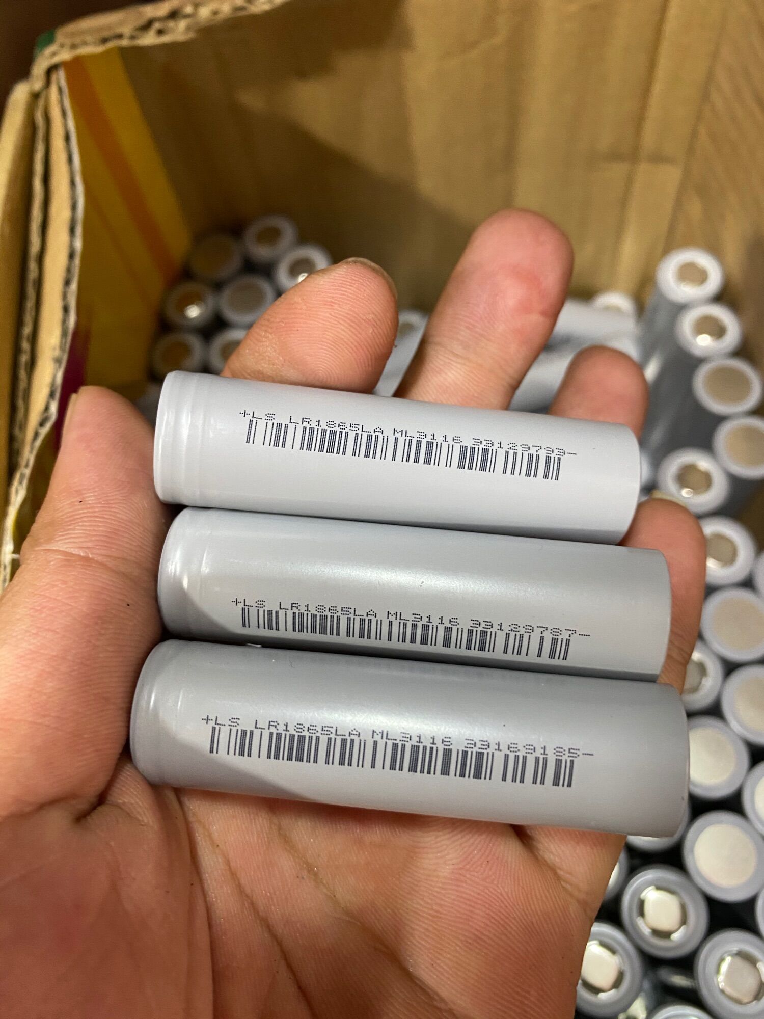 9239 cell lisen 2000 mah xã 20a