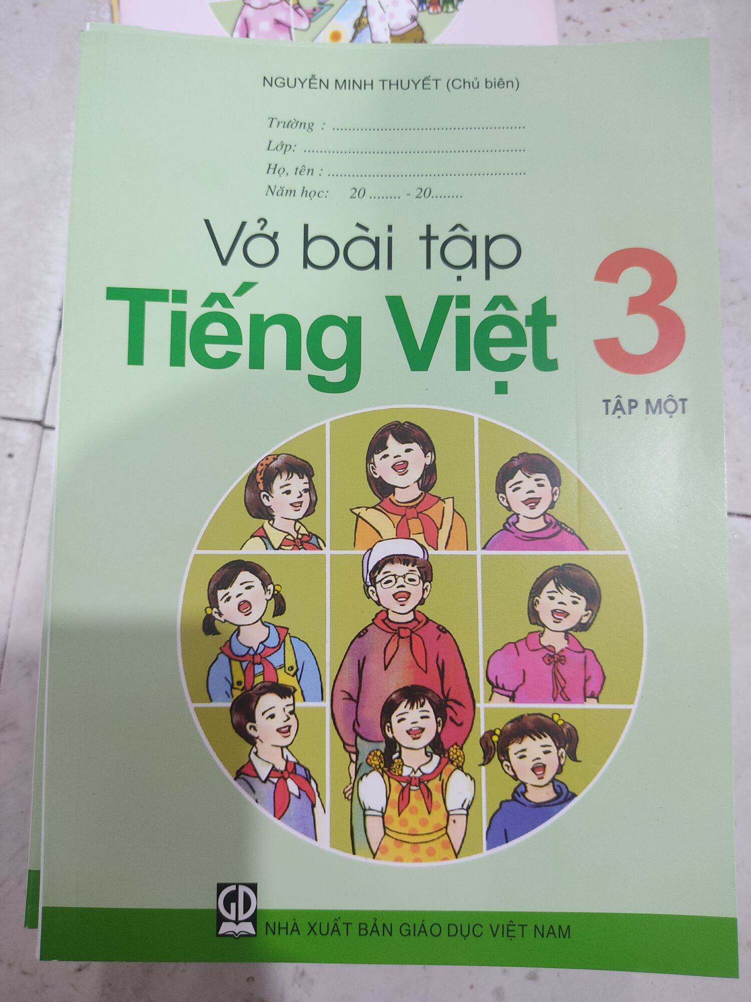 Toys, vở bài tập tiếng việt lớp 3 tập 1