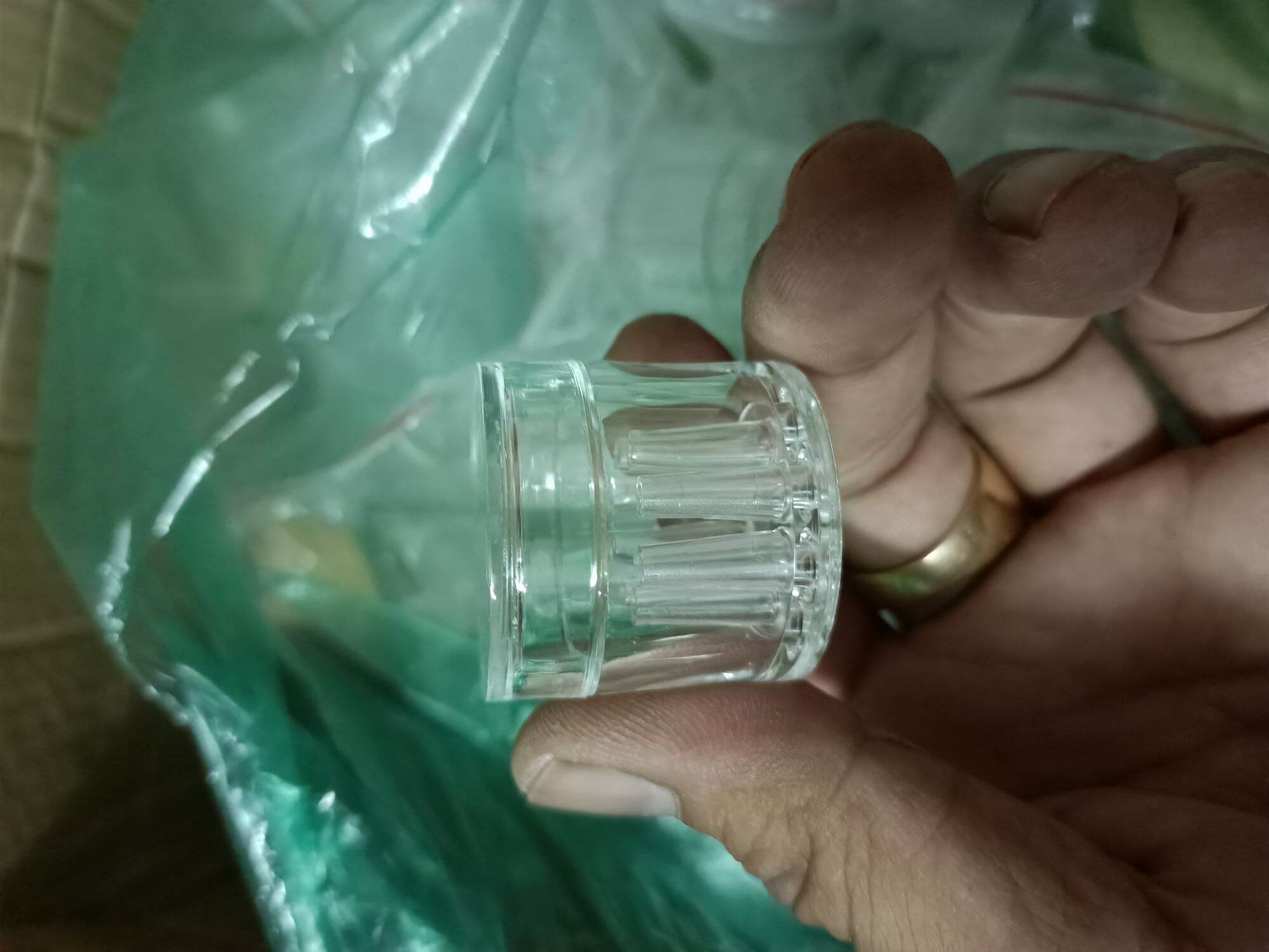 Bẫy Sán Nhựa 8 Lỗ