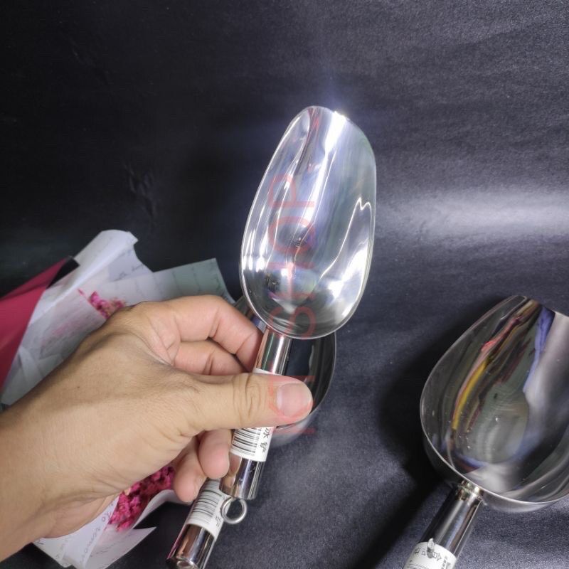 Xúc đá inox