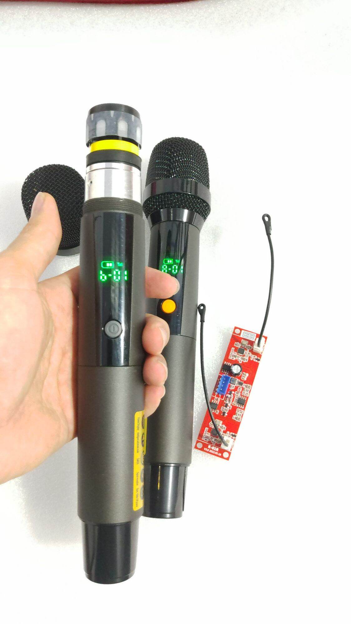 Micro  không dây loa kéo  UHF thân  kim loại