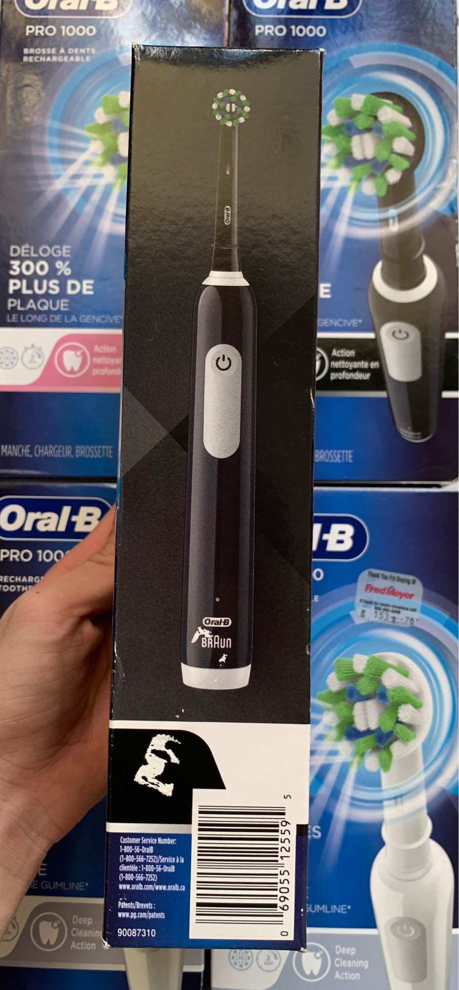 Bàn chải đánh răng điện Oral-B Pro 1000