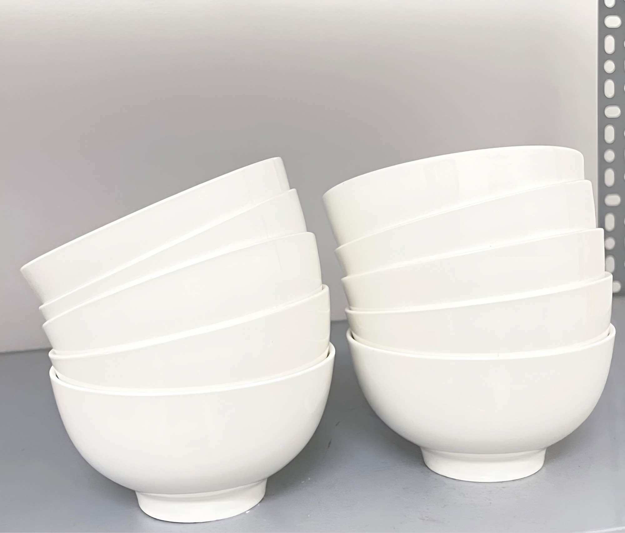 SET 10 chén ăn cơm bằng gốm sứ màu trắng.