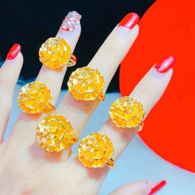 Nhẫn cưới kiểu hoa mạ vàng 24k mẫu mới