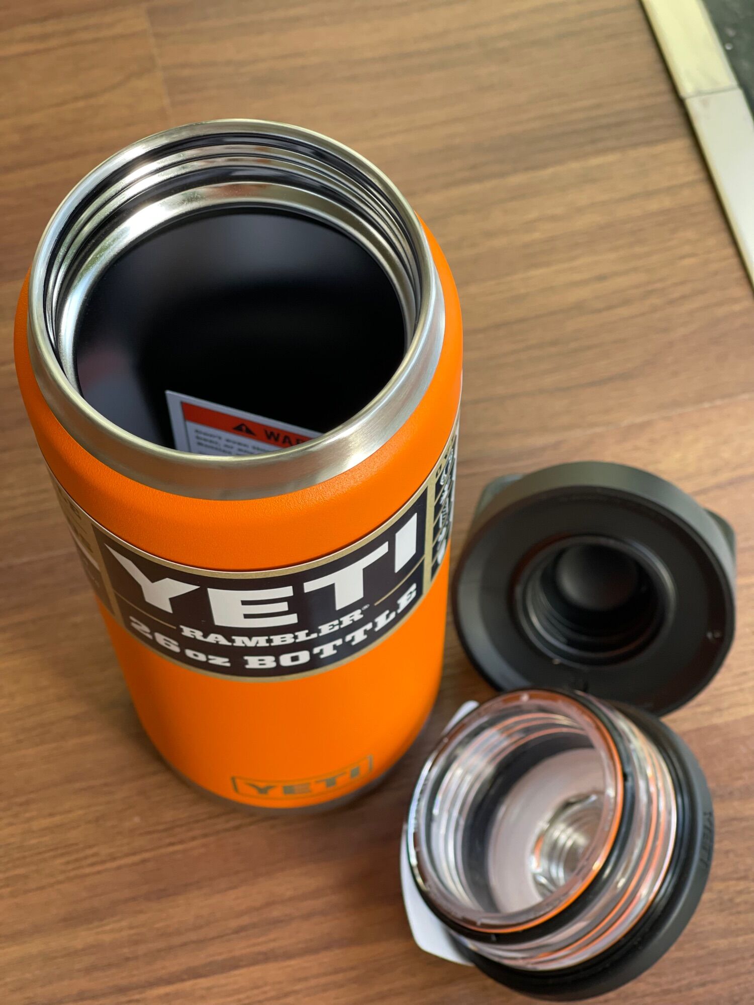 Bình giữ nhiệt YETI RAMBLER 26 OZ BOTTLE WITH CHUG CAP