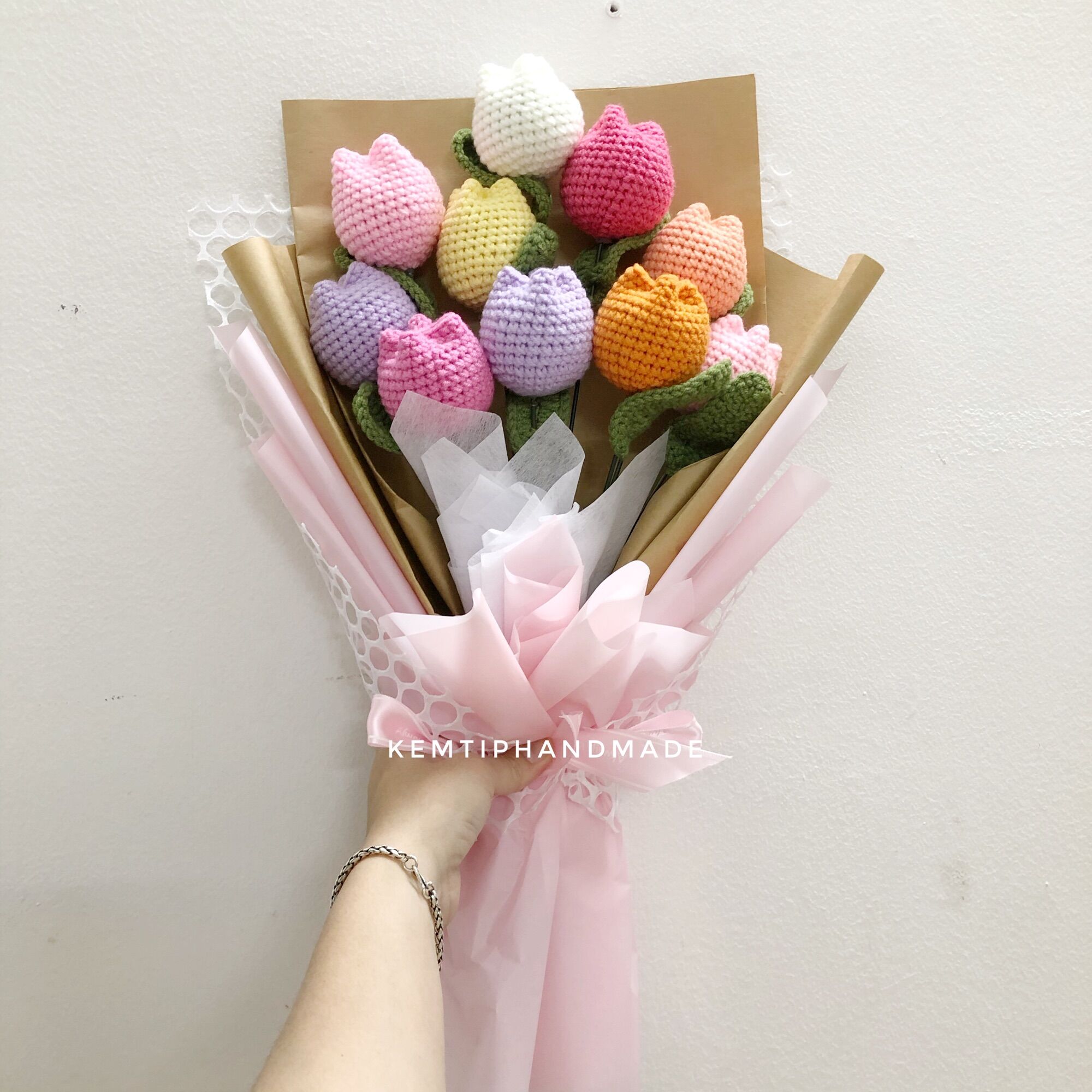 Bó hoa tulip len nhiều màu có sẵn