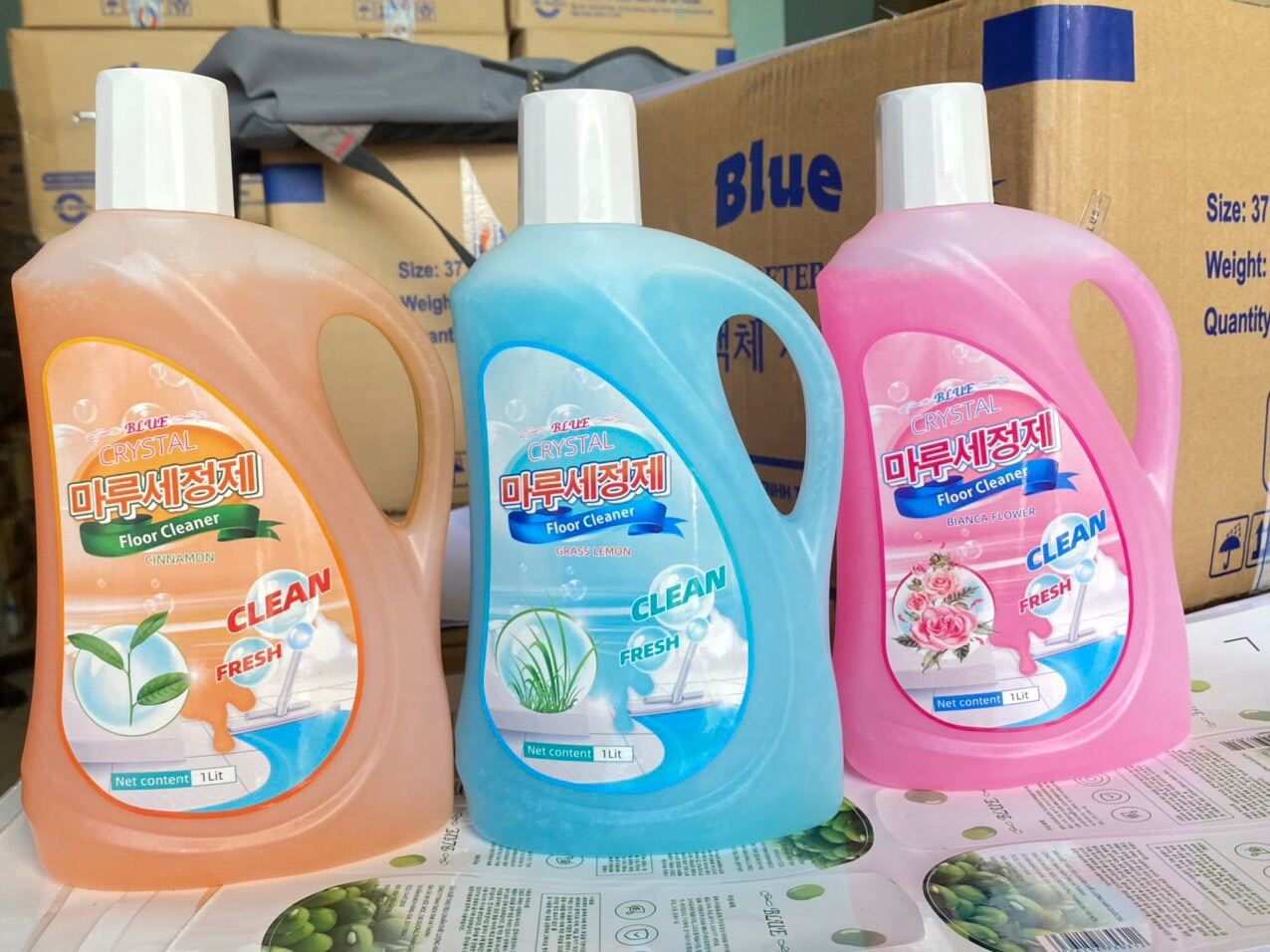 Nước lau sàn blue 1 lít siêu thơm siêu sạch