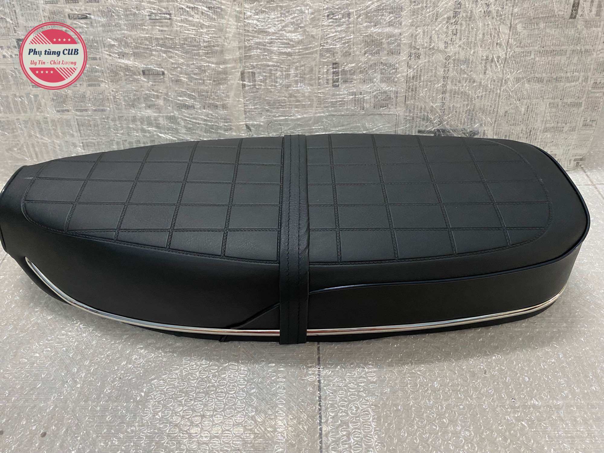 Yên dài xe cub 78-81-86-82-DD ( chỉ yên )
