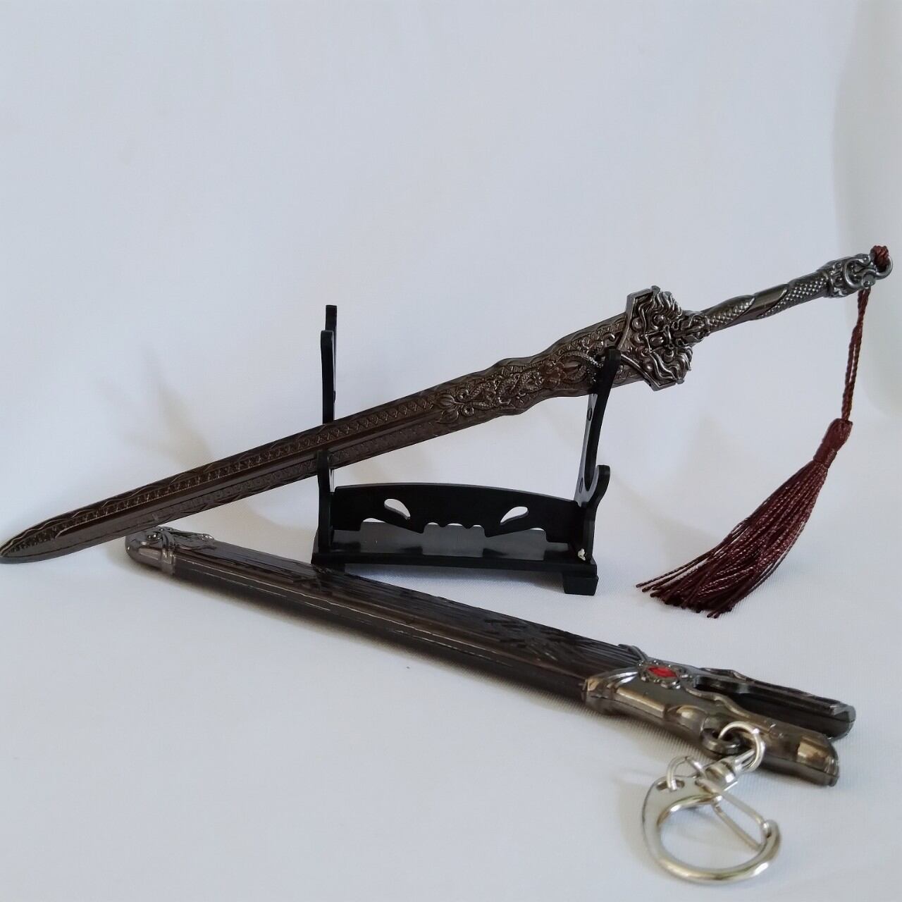 Mô Hình Long Tuyền  Kiếm Lý Tinh Vân 22cm.