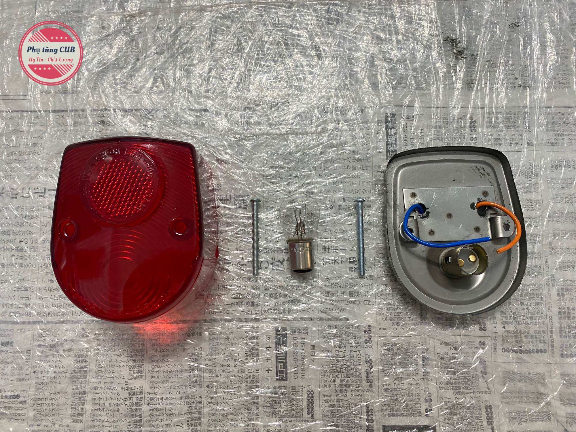 Đèn hậu xe cub 81 đế inox chụp dày đẹp
