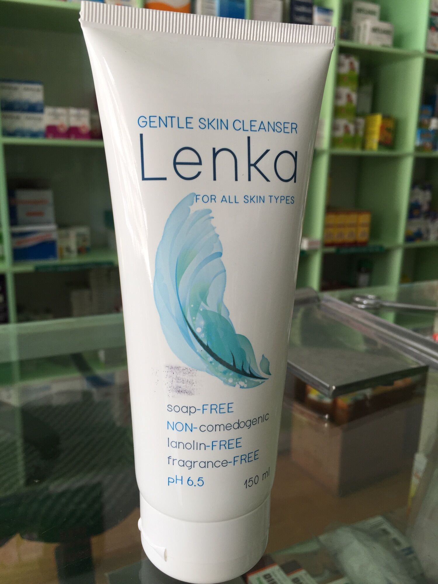sữa rửa mặt lenka 150ml