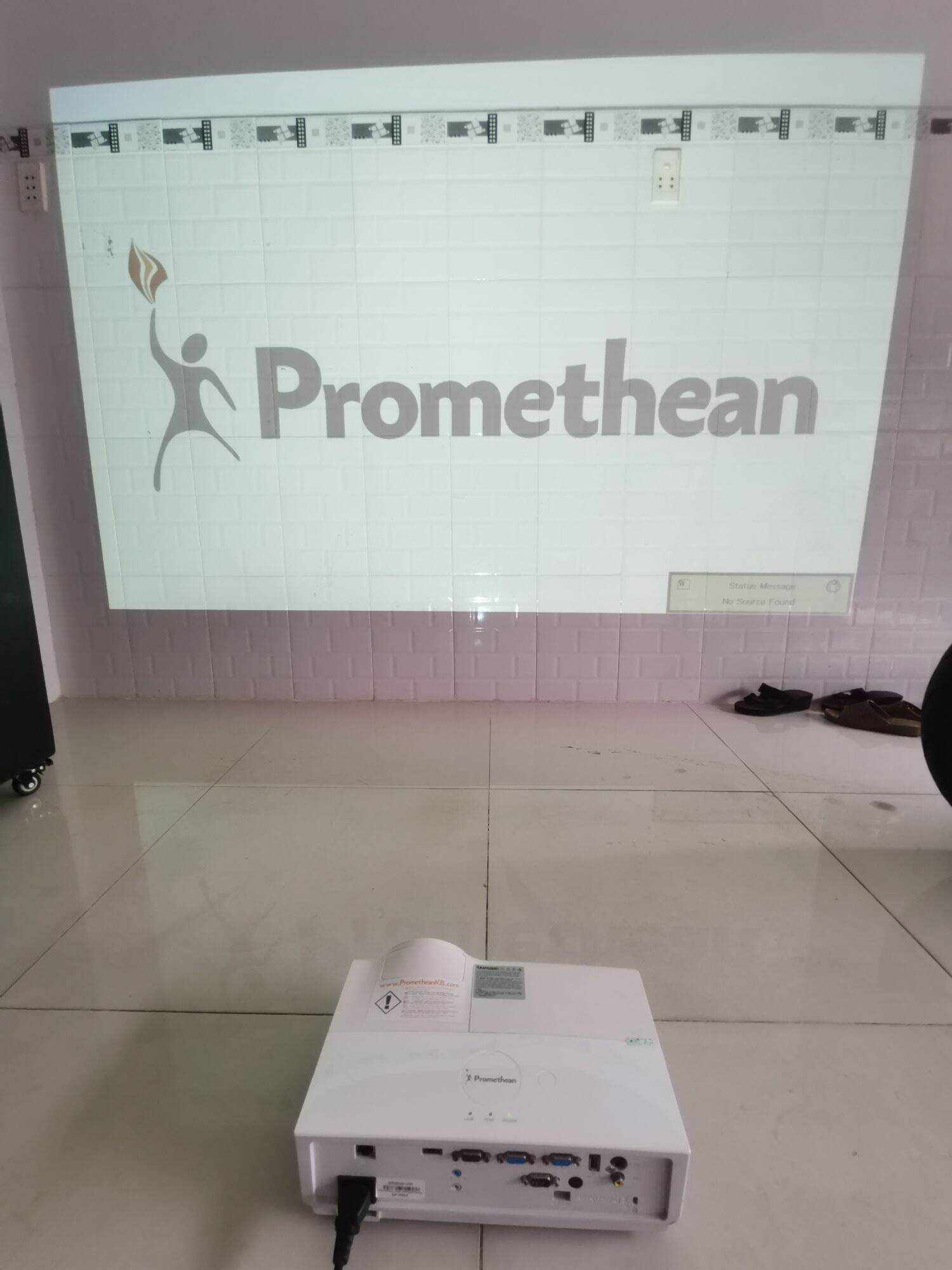 MÁY CHIẾU GẦN QUA SỬ DỤNG PROMETHEAN PRM-45