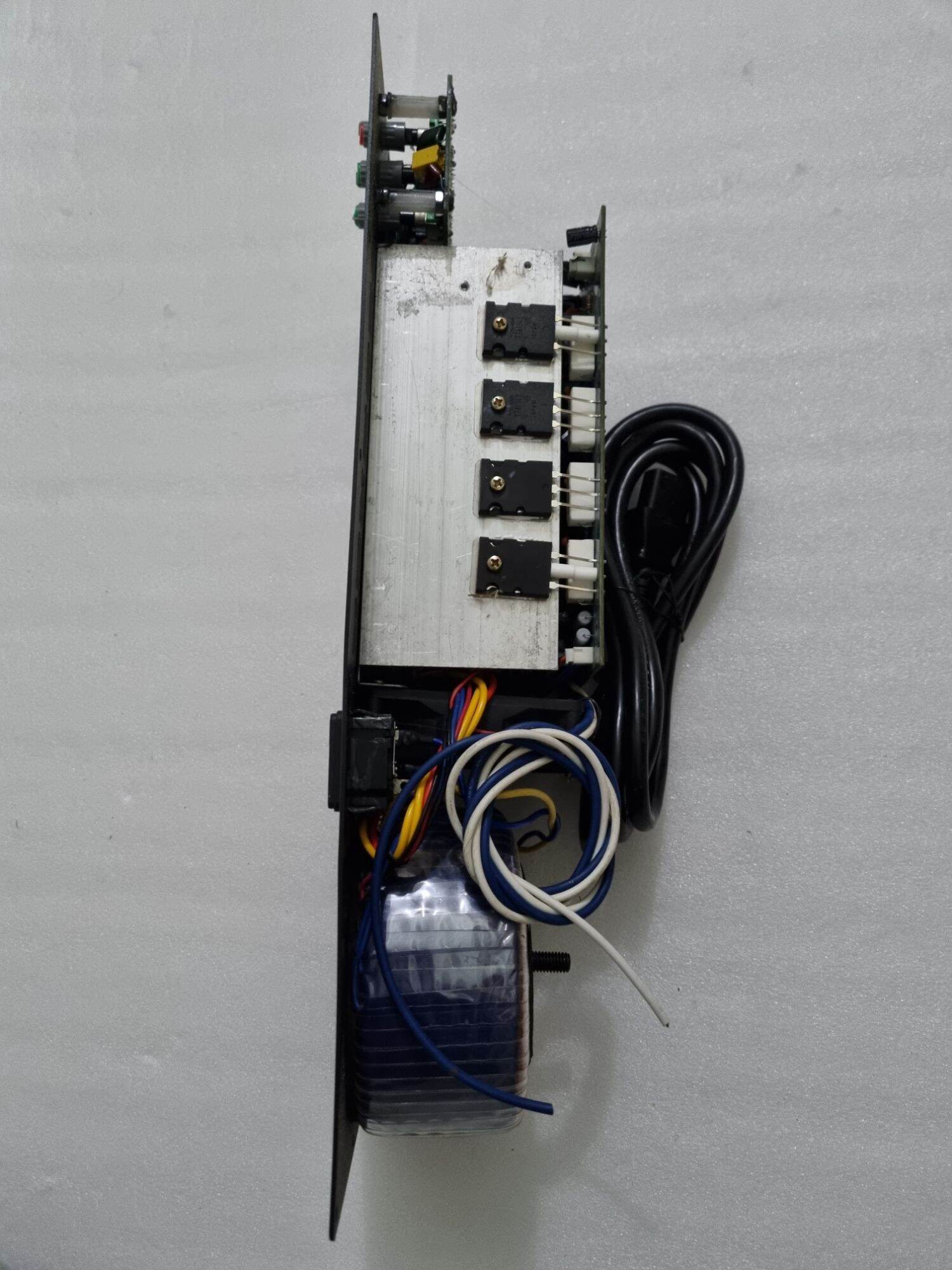 Mạch  sub điện 8 sò  lớn đánh  sub 40 50 coil 100