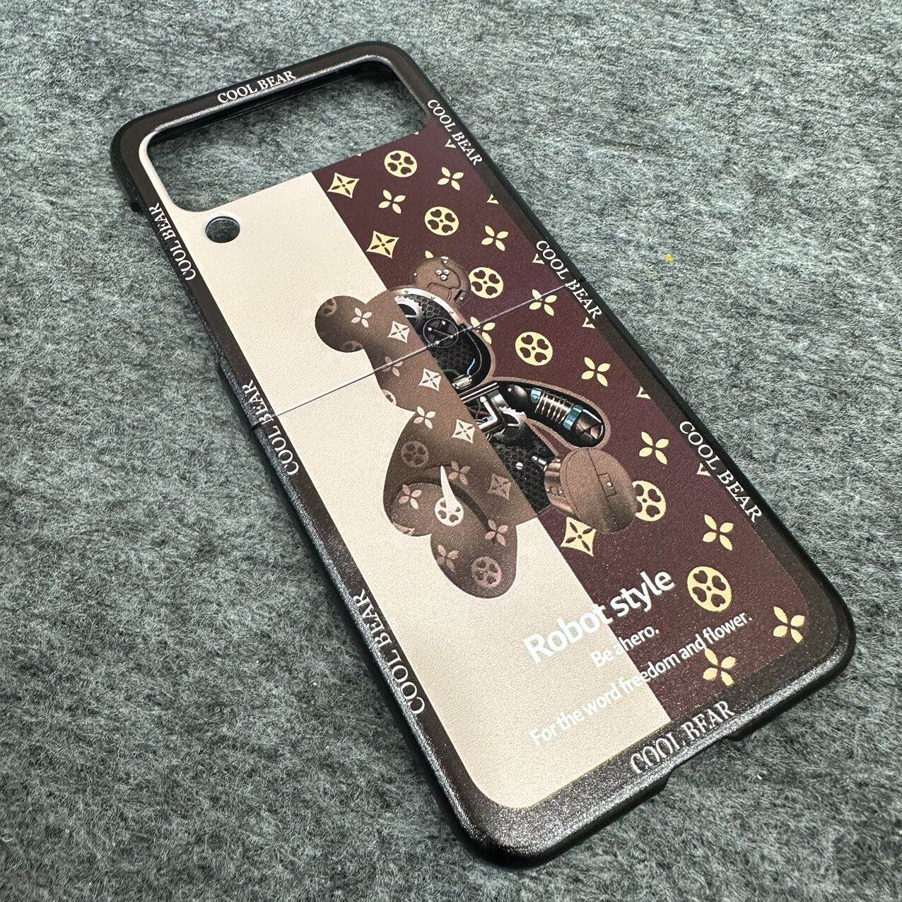 Case ốp lưng Samsung Z flip 4 / Zflip 4 gấu dâu gấu bearbrick kaws siêu dễ thương