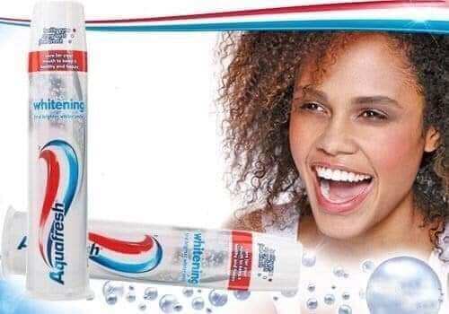 KEM ĐÁNH TRẮNG RĂNG AQUAFRESH WHITENING UK DẠNG ỐNG