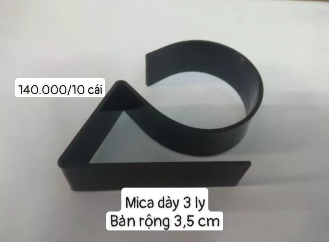 Kệ mica trưng bày đây nịt màu đen hình ốc sên,combo 140.000 /10 cái