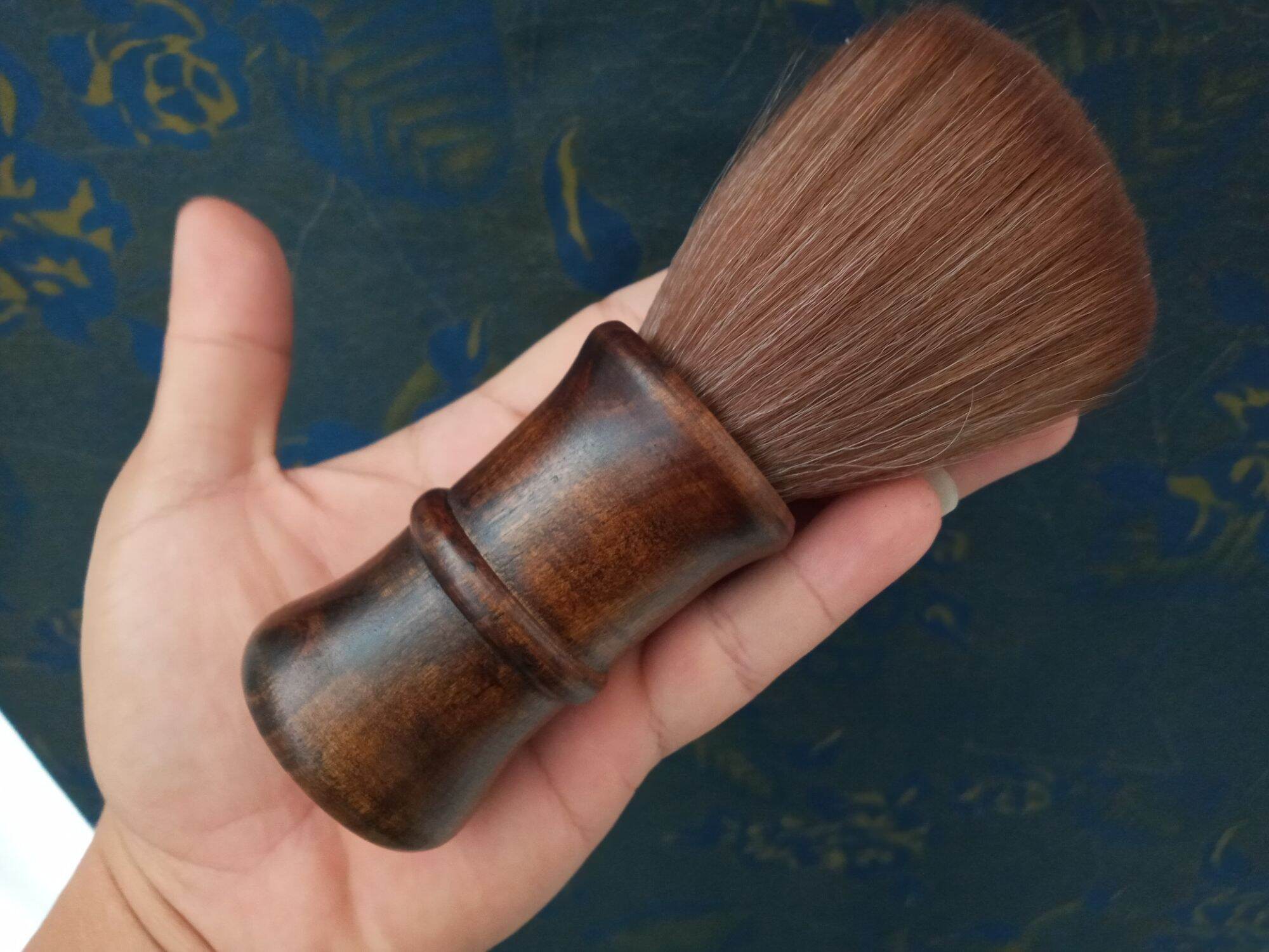 Phủi Tóc Cán Gỗ Cao Cấp Lông Mềm, Cây Phủi Tóc Nam Nữ Chuẩn Salon Tóc.(Ảnh thật)