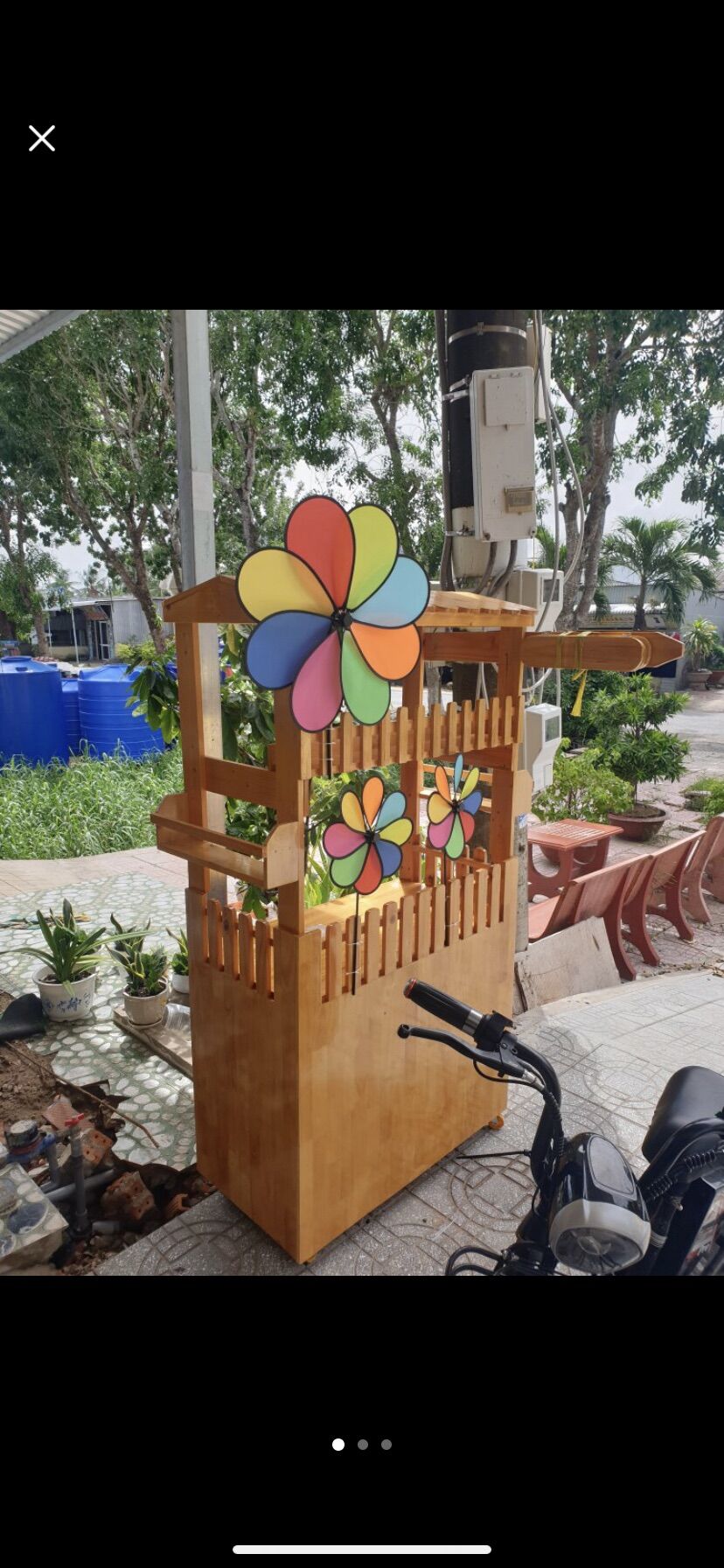 Chong chóng to , xoay gió