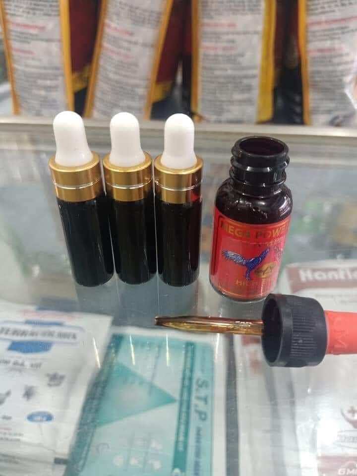 Nhỏ đá nâu socola tăng bo cho gà