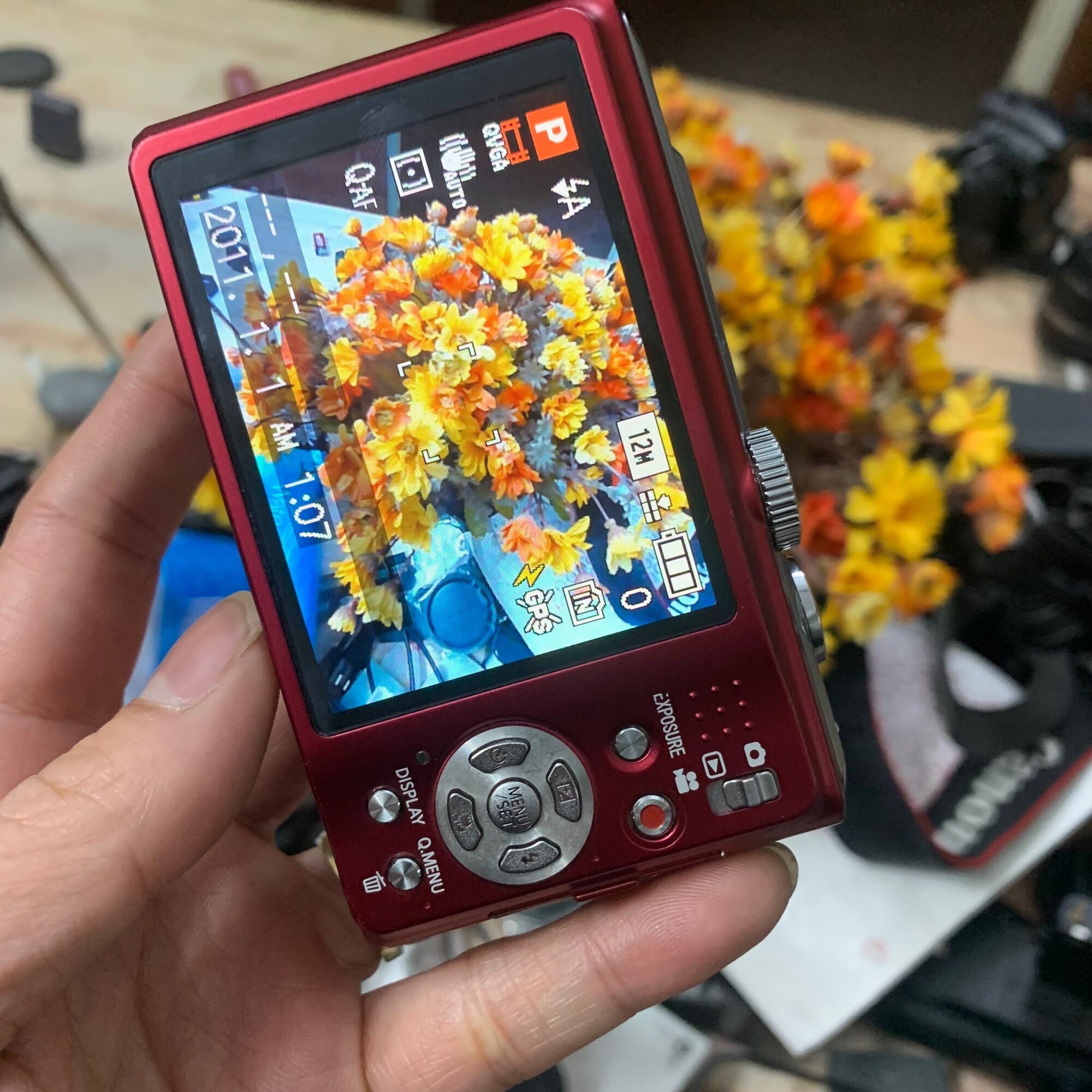 Máy ảnh Lumix TZ10 quay chụp tốt