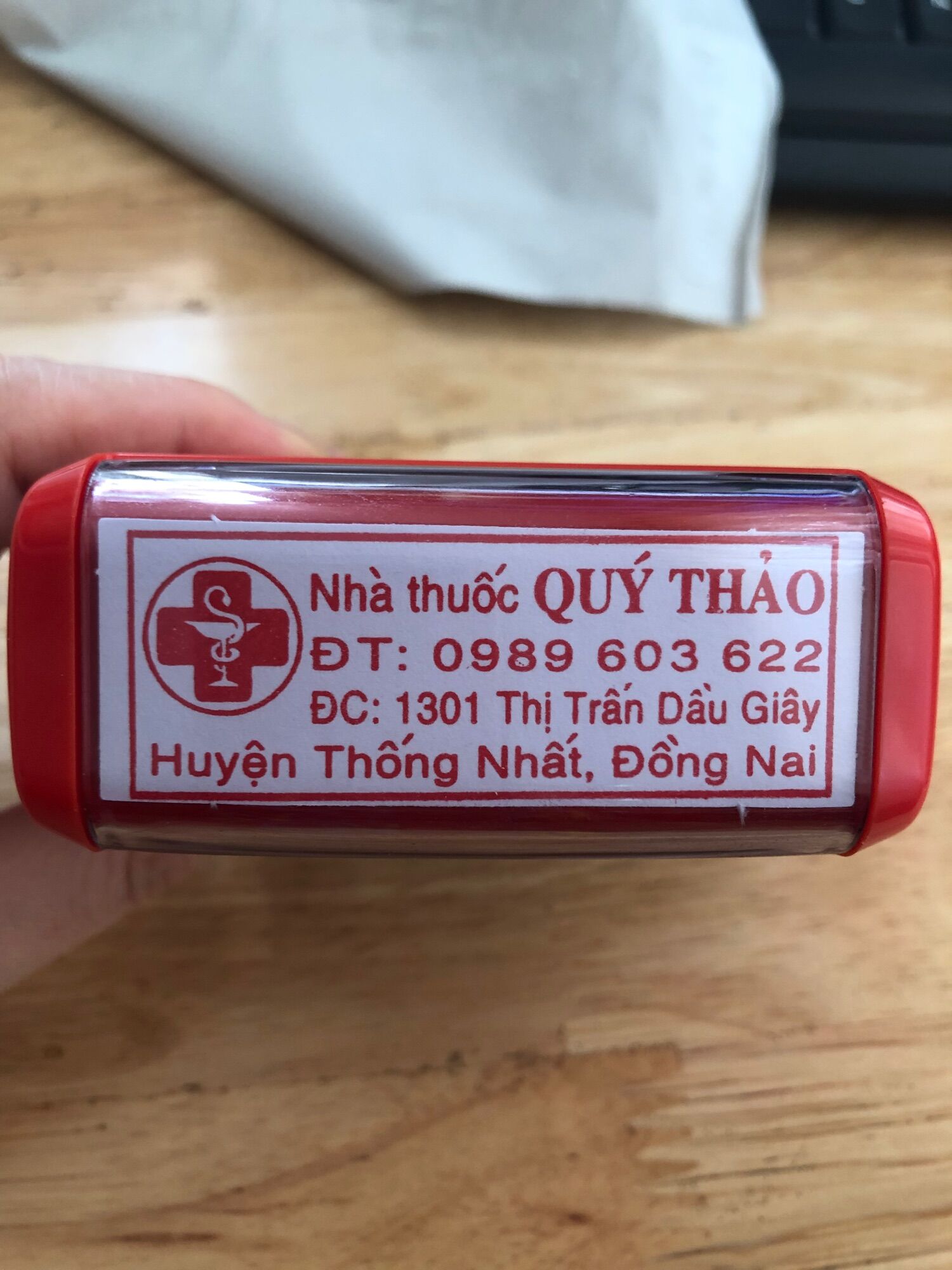 Khắc dấu vuông cửa hàng, shop, cty có logo đóng hoá đơn bán hàng, giấy thường