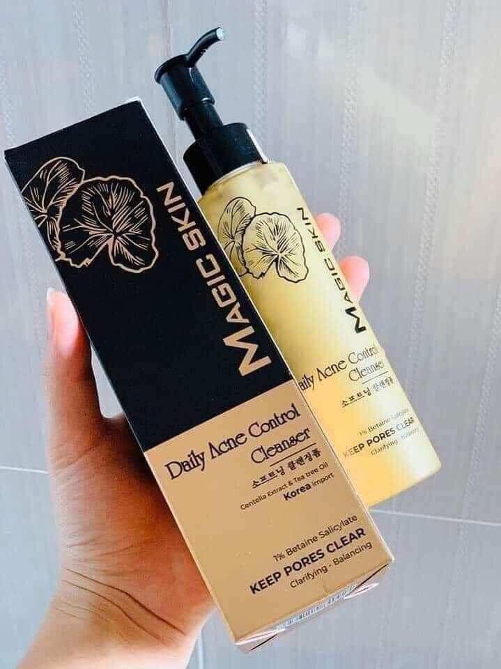 kem sữa rửa mặt ngừa mụn