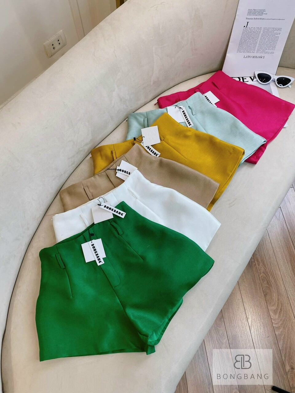 Quần Short Vải Bóng