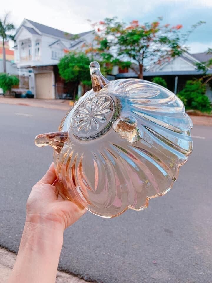 Đĩa 3 chân thủy tinh vàng